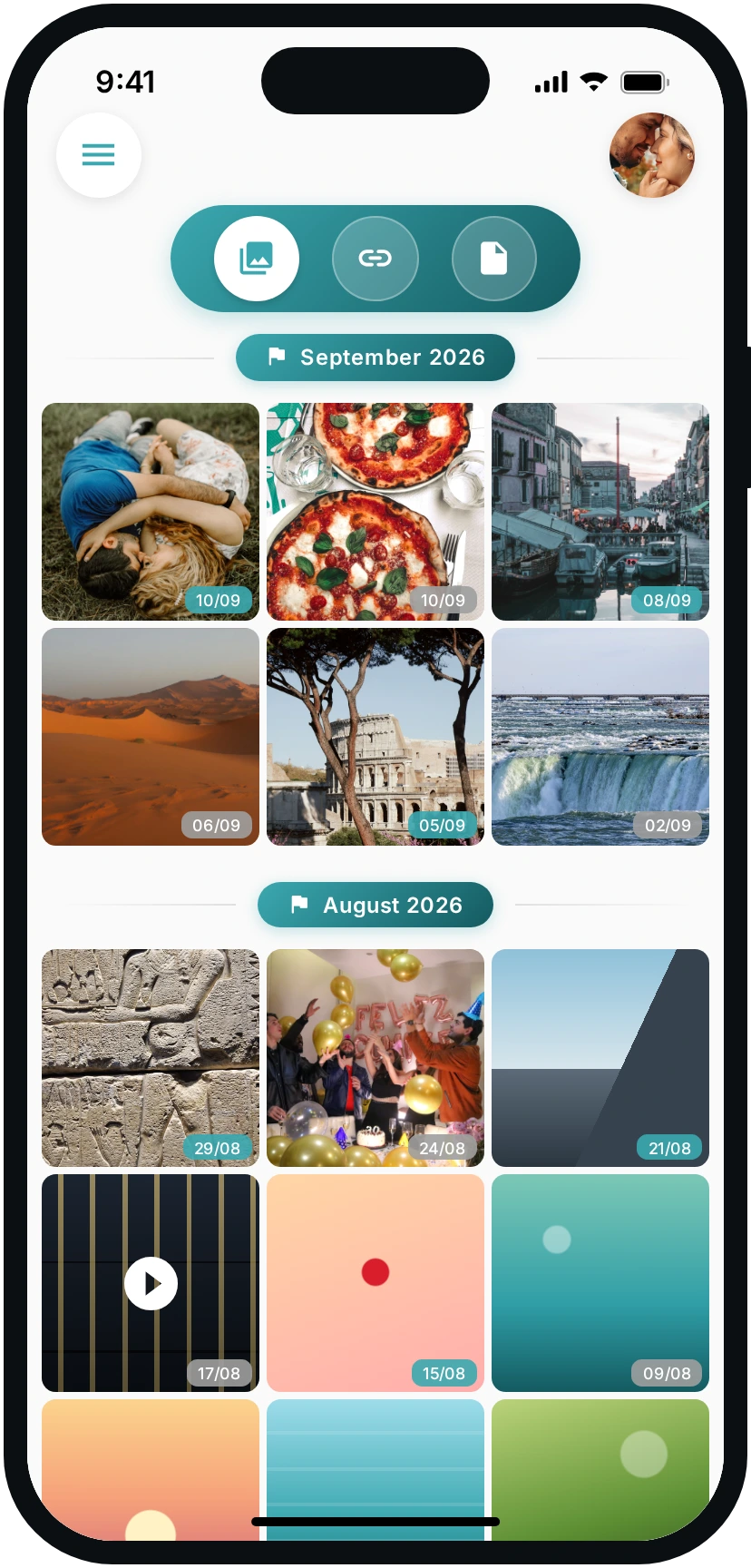 The Tuijo gallery with photos gathered by month.